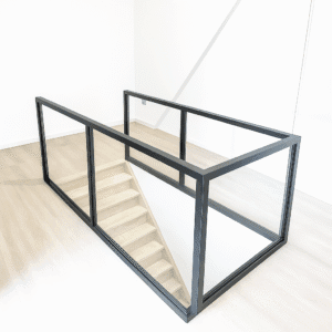 Glazen u balustrade