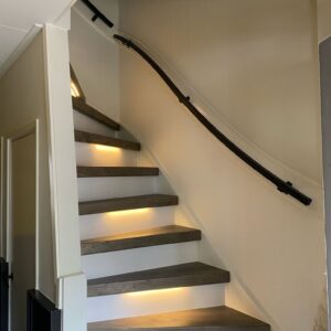 Gebogen trapleuning 30x30 op maat