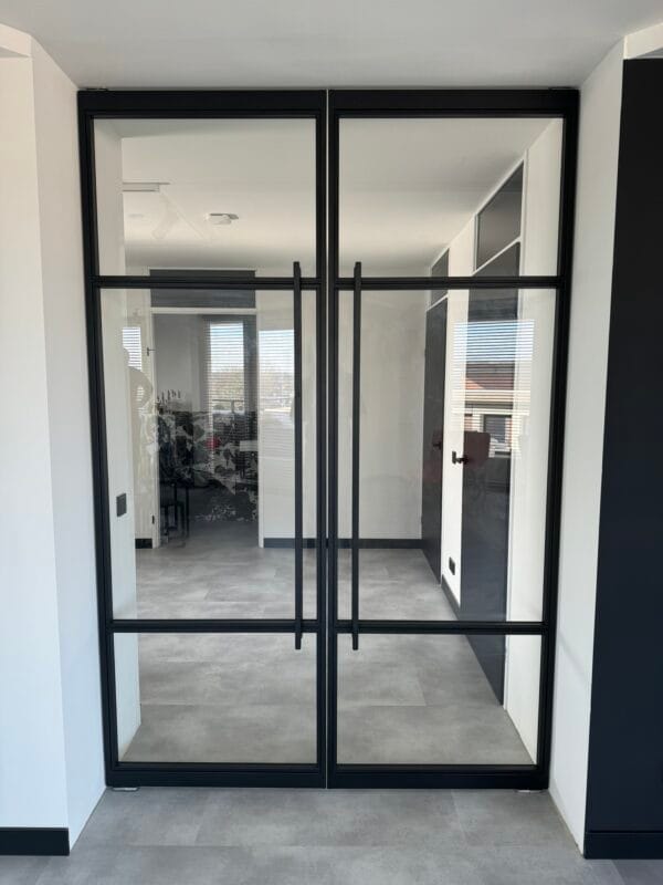 Taatsdeur met dubbele ongelijke vakken